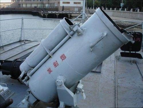 「火箭」火箭深弹反潜不行了，为何我军舰艇依然装备？原来醉翁之意不在酒