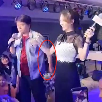 毕福剑|毕福剑为捞金冒雨商演，身材发福肚腩明显，却自称退休后去种地？