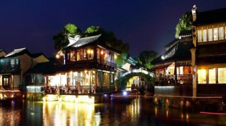 古镇|中国“最作死”的景区，竟对70岁老人收门票，引起广大游客不满
