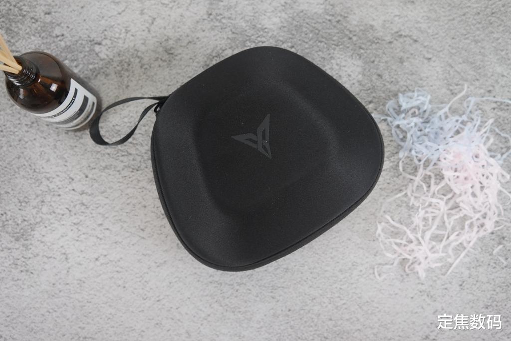 |比智能手机更懂创新，号称手柄界的苹果，飞智八爪鱼2上手体验