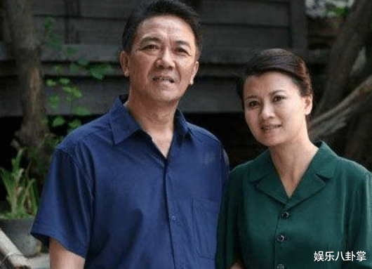 郭德纲|陈道明对她一见钟情，李幼斌为她净身出户，如今49岁依旧那么美