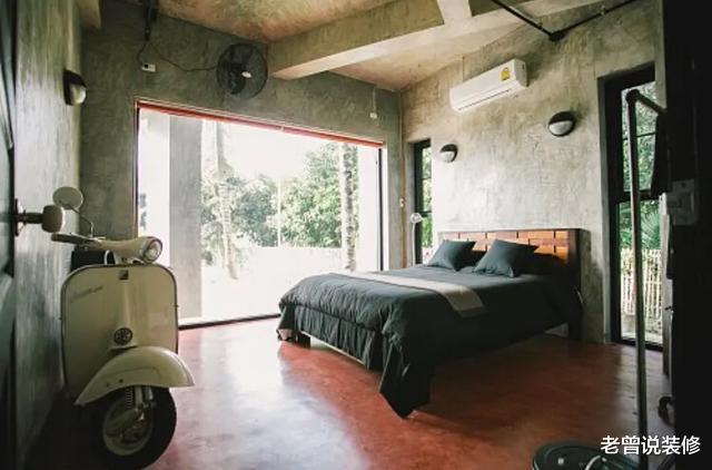 :她家不铺地,不做吊顶,全屋钢管水泥风,看到阳台我懵了!