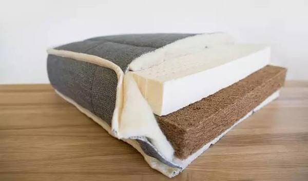 甲醛|棕榈床垫是否甲醛超标！只需简单一招辨别