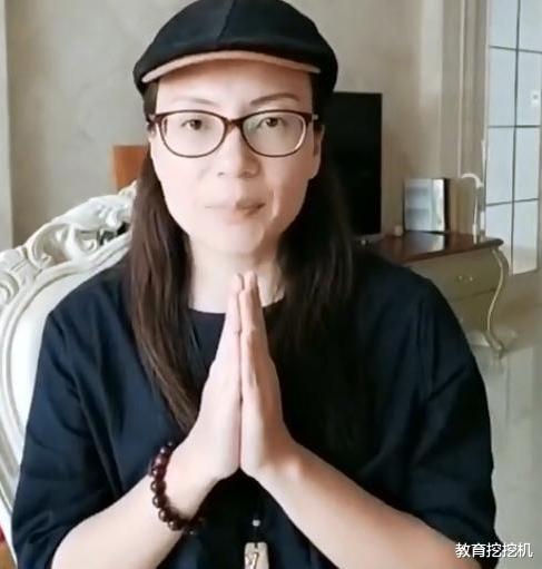 高考■山东邱老师带的那个尖子班：61人出了8个博士5个教授，仅苟晶落榜