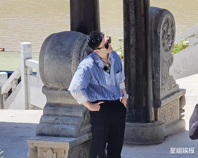 赵丽颖|为品牌带货？赵丽颖录《中餐厅》37度穿羊绒套装，还带了全自动洗衣机