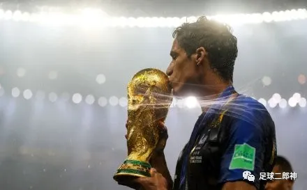 拉斐尔·瓦拉内|4欧冠+3西甲+世界杯，9年夺19座冠军，这个人生赢家才27岁