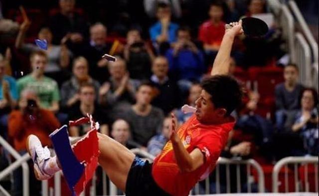 张继科|张继科录综艺怒摔麦克，要求导演更改规则，与景甜分手或跟此有关