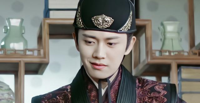 #锦衣之下#《锦衣之下》被扒得干干净净,剧迷卡秒揪细节,大人补光板出来了