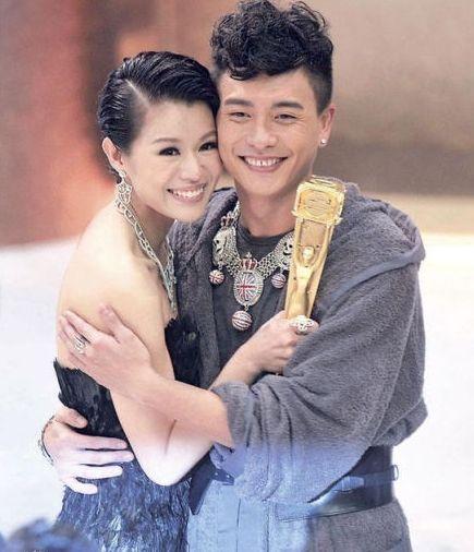 胡杏儿|“抛弃”相恋8年男友，倒贴3000万嫁人，看胡杏儿老公是谁就知道