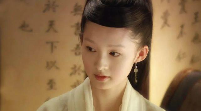 李沁|演女主剧不火,演女配剧火人不火,演技碾压一片小花却命里缺红?