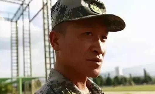 『陆军』两立一等功!全国劳模!毕业10年从副连到副团