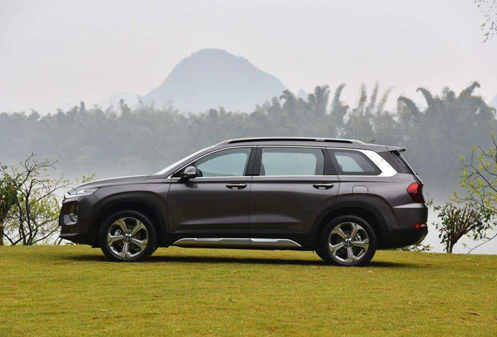 思域■全新现代胜达曝光，内饰更豪华，能威胁到汉兰达吗？