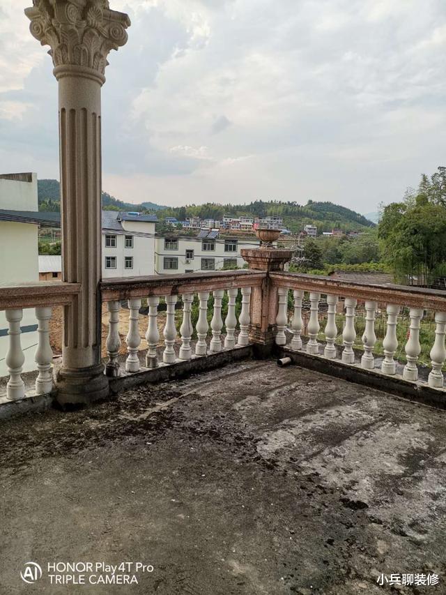 『』晒晒婆家的自建房，花了40万，木制屋顶太别致，很多人没见过！