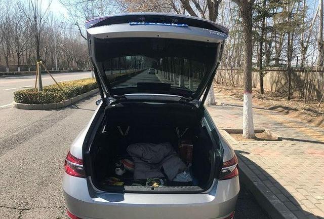 『斯柯达速派』斯柯达速派都已经降到12万多了，却还是卖不动，究竟问题出哪了？