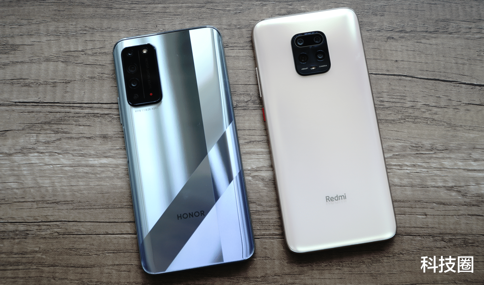 华为荣耀|卢伟冰再次给出刁钻选择，荣耀再次成为红米更好的“垫脚石”