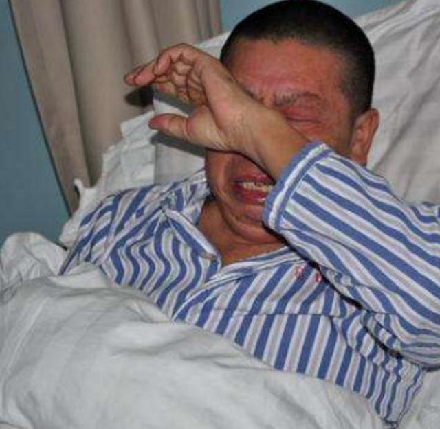 痛风：老汉痛风发作，活活疼死，医生：3种食物加速痛风恶化，管住嘴