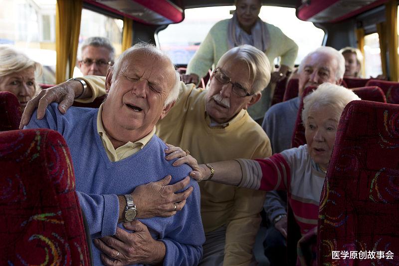 【睡眠】中国每年猝死人数超过54万，医生忠告，想长寿，睡觉前坚持四不要