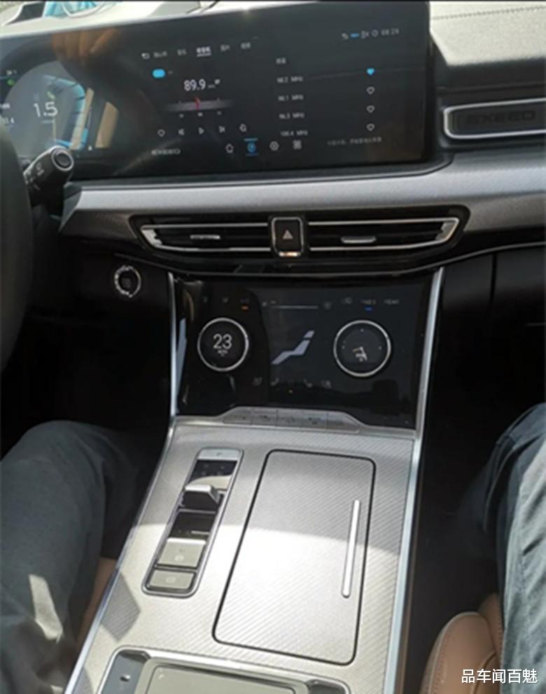 奇瑞▲奇瑞高端“大块头”实车曝光，车长近五米，2.0T动力超大众途昂