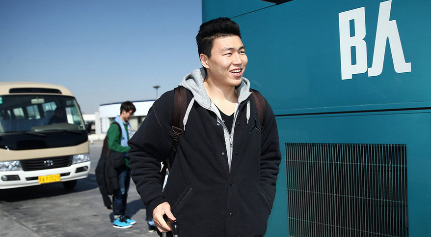 李根|第一个下课球员!李根离队后,3年5380万的天价合同打水漂