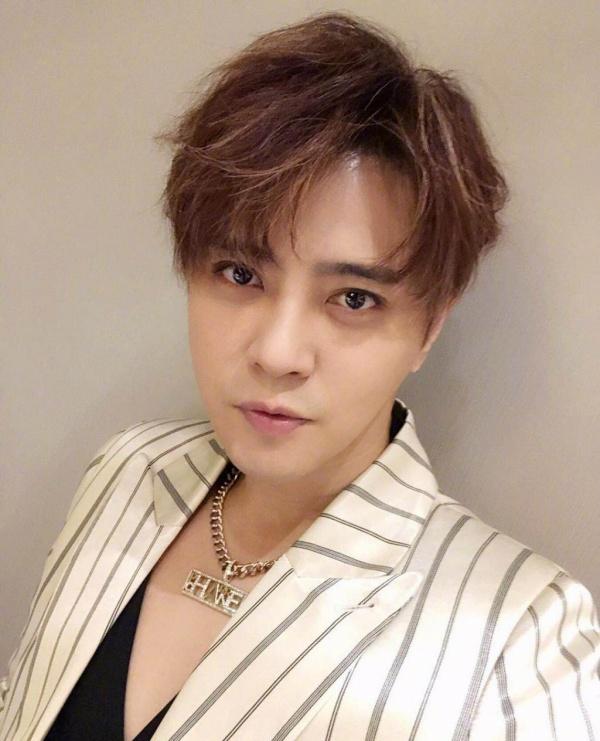 「罗志祥」罗志祥曾陷三角恋?疑插足旗下女艺人恋情,利用职权排挤小鬼出走