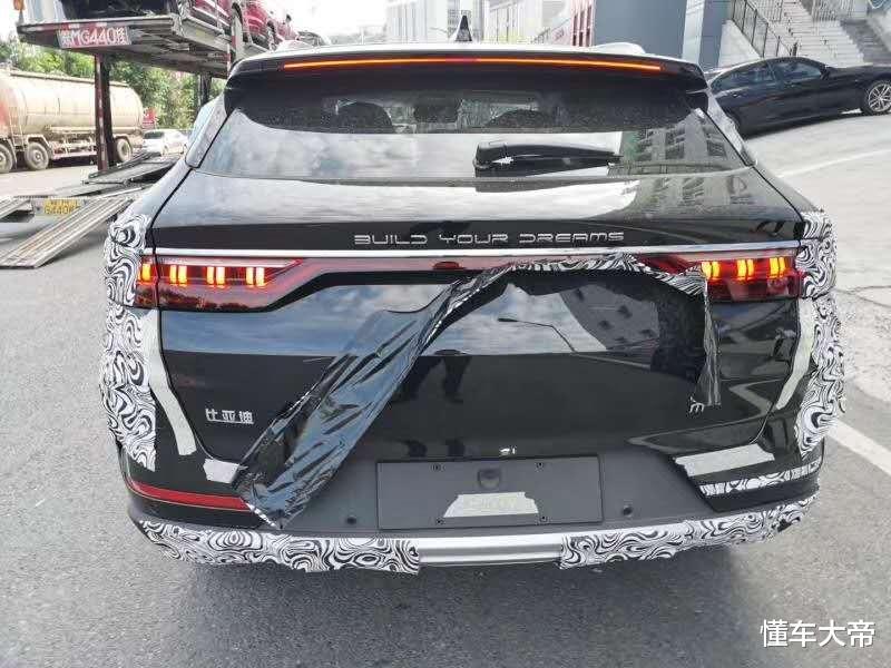 【比亚迪】比亚迪宋plus正式命名，实车已曝光，10万级别中级SUV颜值不输唐