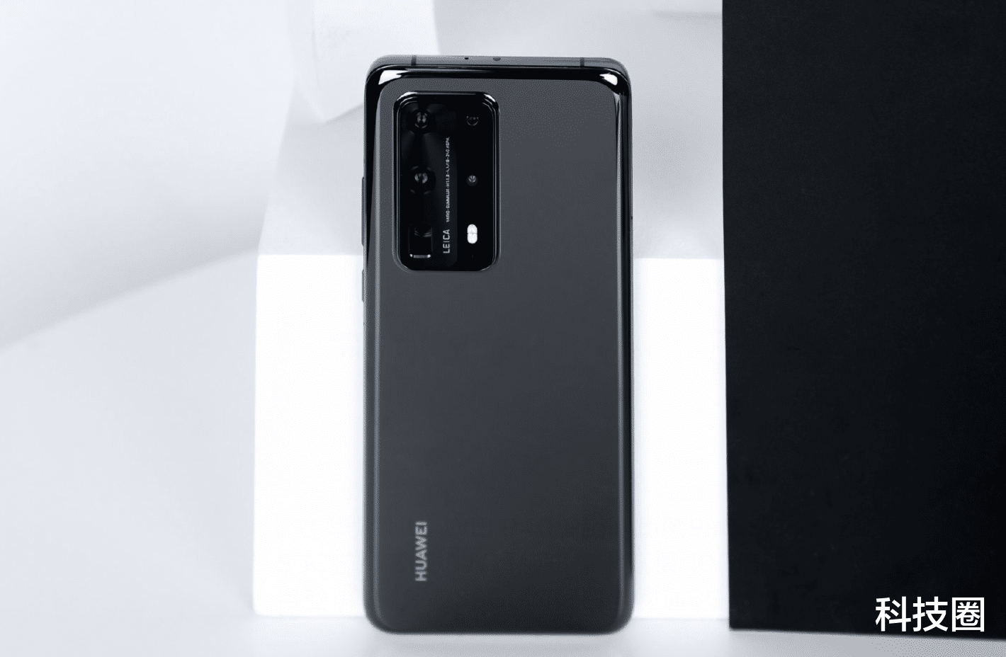 华为p40 pro+@7998元起售的华为P40 Pro+秒售罄,这么贵怎么还有人抢?