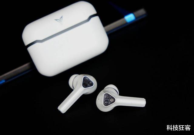 集成电路|银狐T1真无线蓝牙耳机评测：音游模式自由切换，搭载低延迟技术