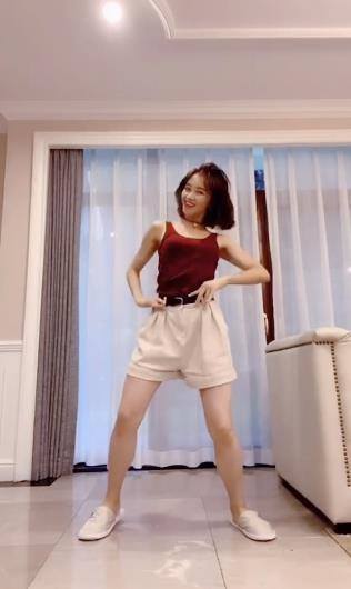 姐姐■《浪姐》主题曲真魔性！姐姐们已经开跳，万茜值得C位！