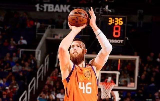 火箭队|连签2人火箭再收好消息！37+16中锋或加盟，实力不输卡佩拉！