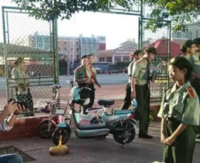 @10岁女孩高考352分勉强考上大专，父母却引以为傲，现在成这样？