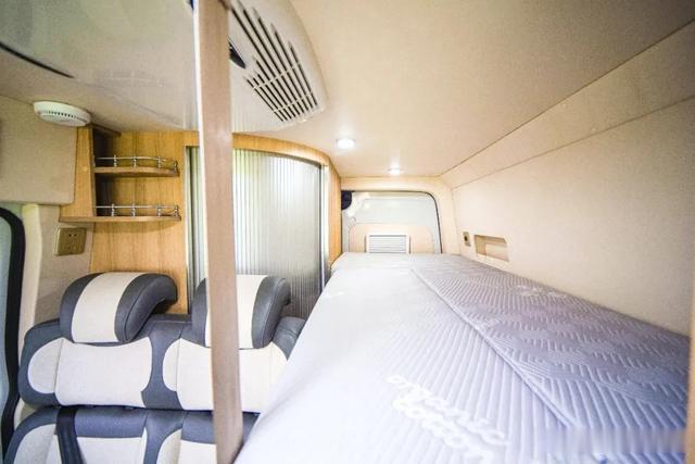 江淮汽车|宇通新款房车亮相主打亲民！车内3床位还有独立卫浴，售价19.8万