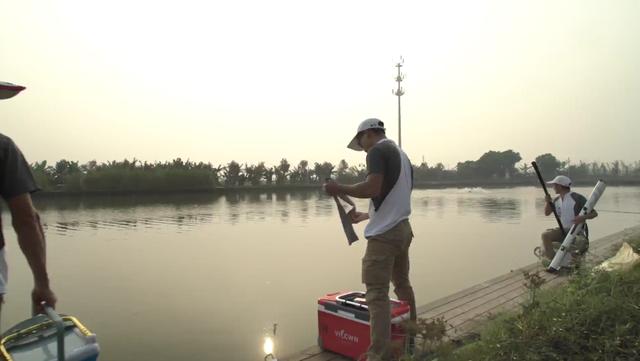 :看钓鱼大赛学钓鱼技巧!华山论剑,高手云集