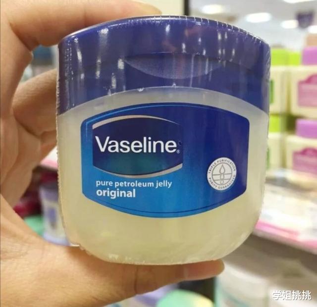 【护肤品】逛超市看到这6种护肤品，建议多囤一些，价格不贵但真的好用