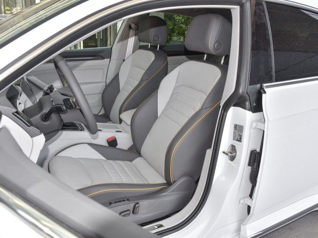 「大众CC」直降5.1万,无框门,2.0T+7DCT,买雅阁真心不如选它