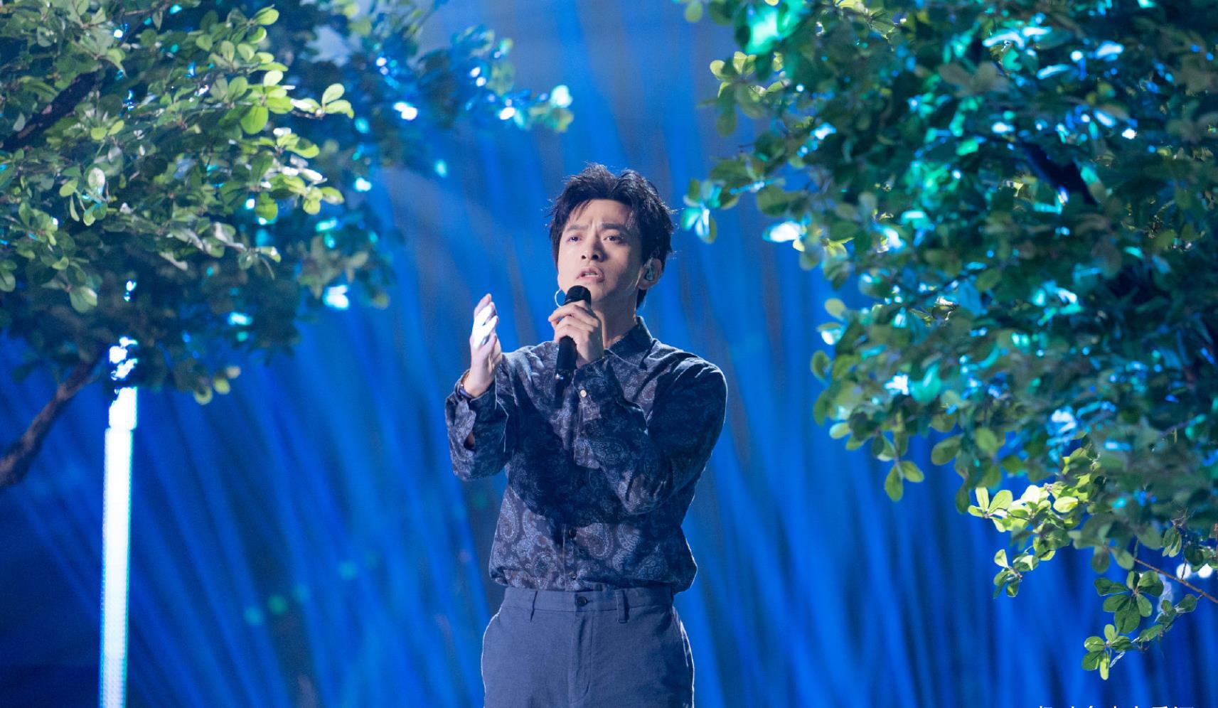 李健|最接地气歌手：李健，唱完歌就穿棉袄