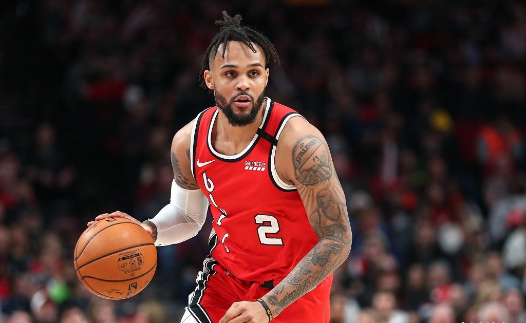 詹姆斯·哈登|2换1！开拓者或正式达成哈登交易，麦科勒姆亲自回应尽显无奈