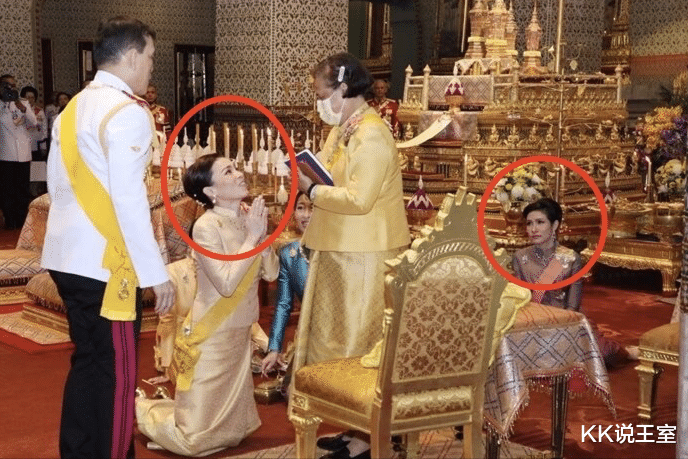 泰國王後穿著裙子要下跪，貴妃穿高跟鞋也得跪，急需一幅跪的容易-圖4