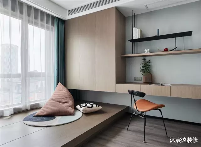 |看了她家，才知木元素如此温馨，现代生活亲自然主义，室内很舒适