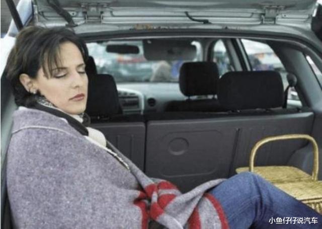 [旅行]为什么自驾游出去旅游时，不能在车里睡觉，而是要去宾馆休息呢