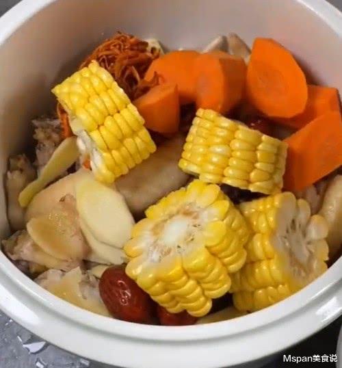 食材▲入春后，我家儿子天天喝这汤，促进骨骼发育，孩子个头蹭蹭猛长！