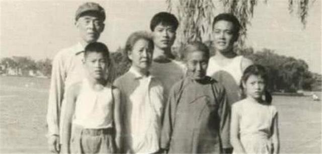 小志的历史观点|这是季羡林儿子，70岁时娶了30岁的保姆，老来生子开启别样人生