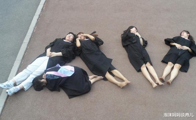 |为啥女大学生“怀孕”事件越来越多？学姐含泪说真相，真实的可怕