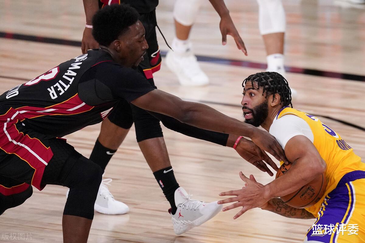 勒布朗·詹姆斯|88分钟1犯规！NBA裁判成大笑话！名嘴痛诉黑幕！肖华有心了！