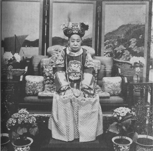 |清朝皇妃真容曝光:婉容长得确实漂亮,魏璎珞的原型堪称绝世美人