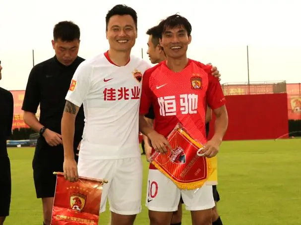 『郜林』傍晚6点！主帅宣：郜林压哨冲超，同小组pk恒大