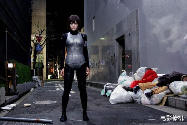 包贝尔|包贝尔的新电影，“拯救”了《花木兰》