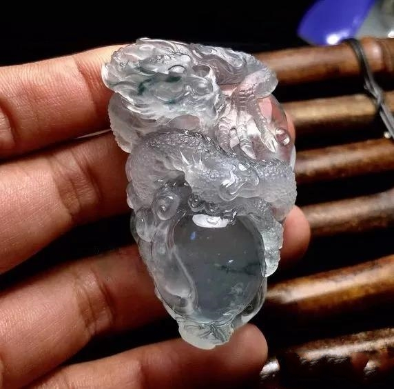 『翡翠』一时冲动淘的翡翠原石，以为亏了，没想到可以这样设计！