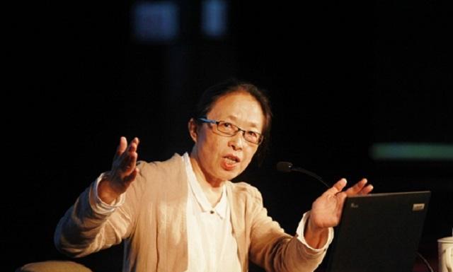 王小妮▲梁艳萍、王小妮之后,第三名女教授重蹈覆辙,网友:教师要有师德