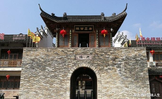 古镇|曾是杭州繁华的千年古镇,今收门票80元,冷清至极一无往日繁华