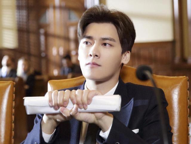 「李易峰」就是这么现实,流量过气后男主剪成男配,演员不火不配有姓名